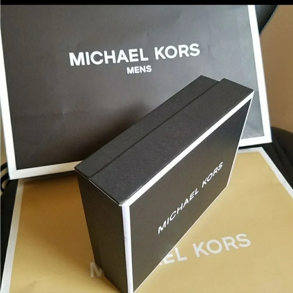 🎄🎁ALERT Michael Kors Men's Black Jet Set Signature Andy Billfold Pocket